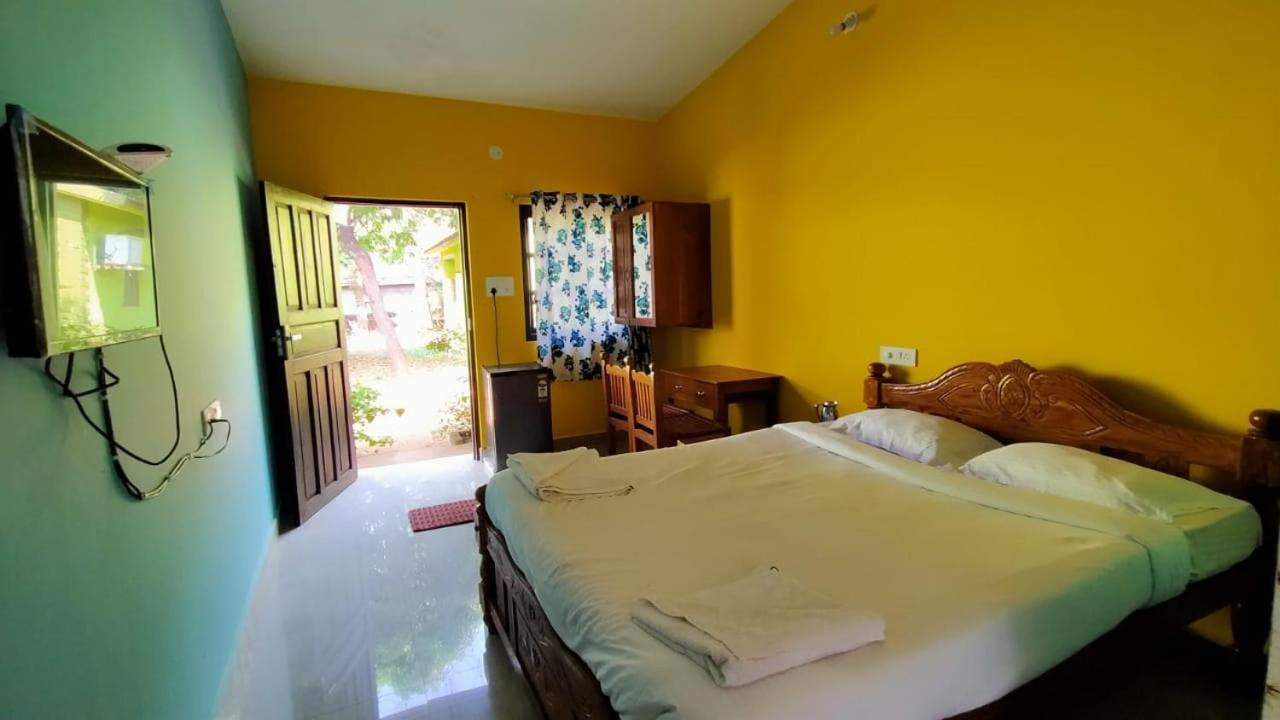 Shrushthee Guest House Vagator Esterno foto