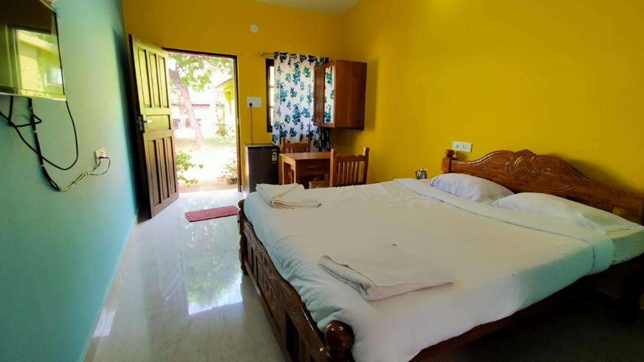 Shrushthee Guest House Vagator Esterno foto
