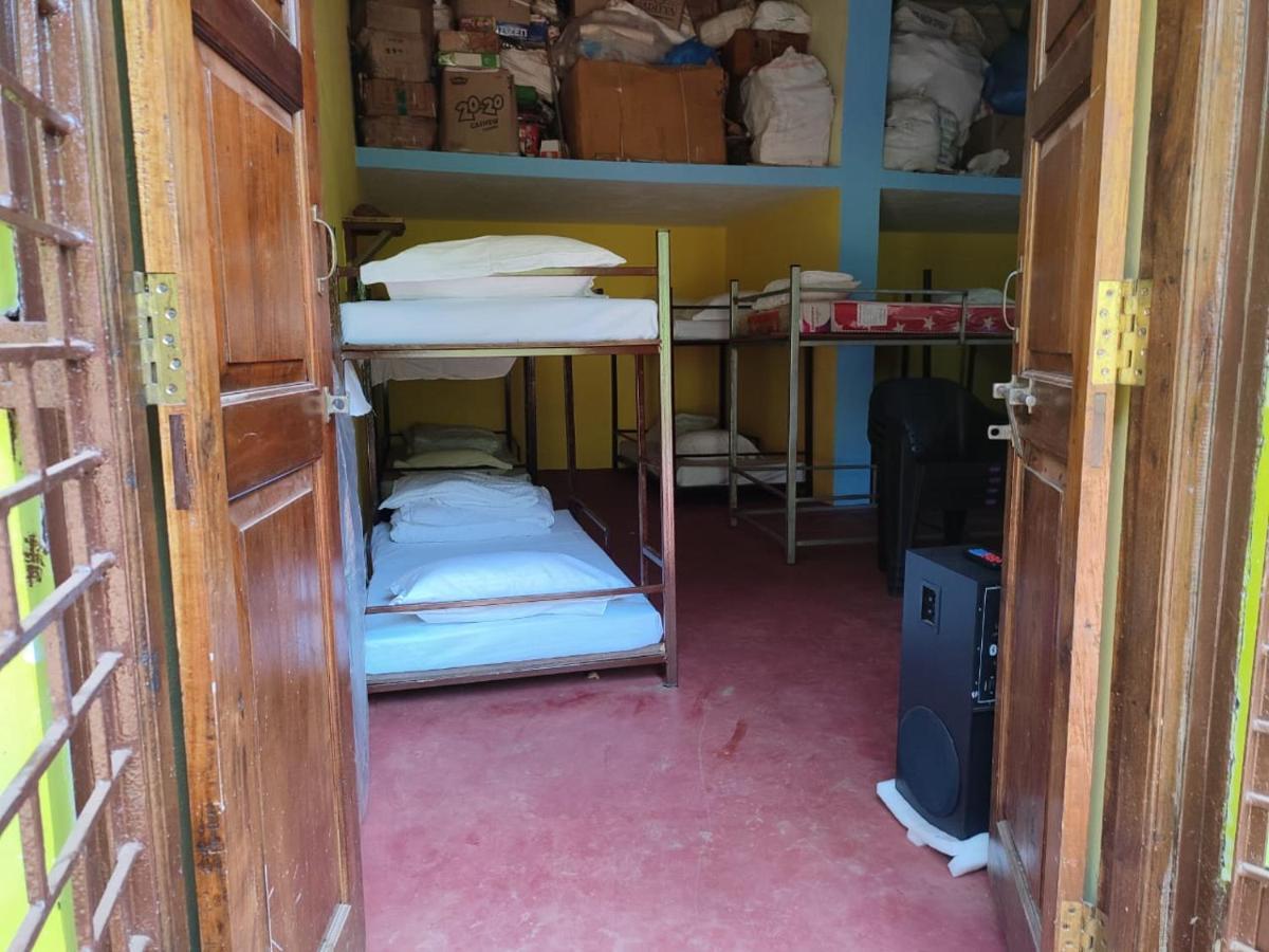 Shrushthee Guest House Vagator Esterno foto